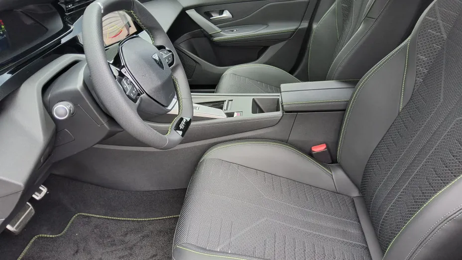 PEUGEOT 308 -