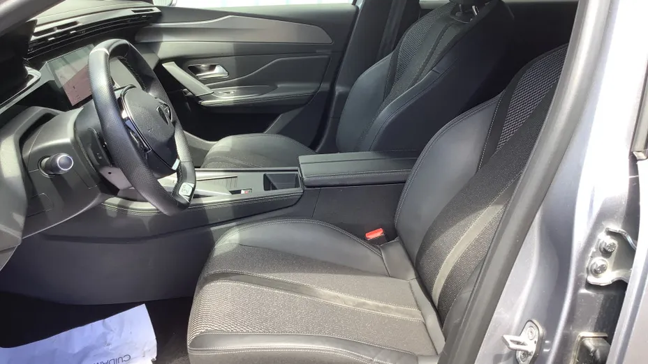 PEUGEOT 308 -