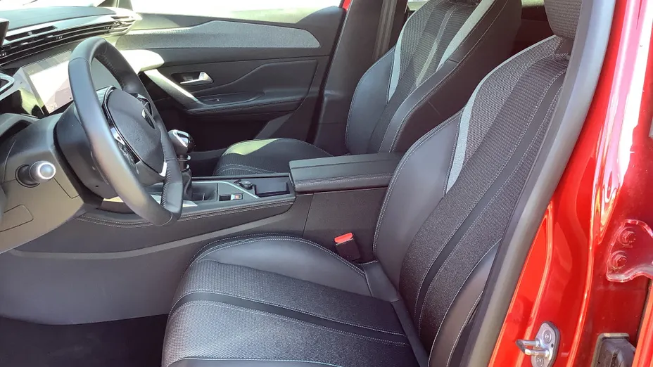 PEUGEOT 308 -