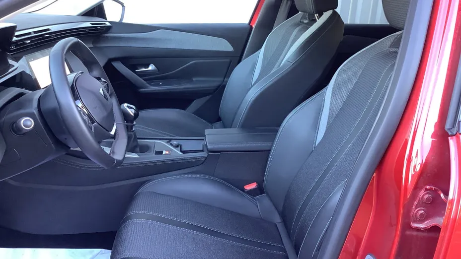 PEUGEOT 308 -