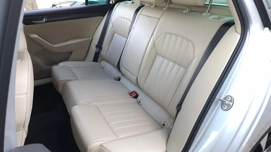 SKODA Superb Superb 2.0 TDI SCR Style DSG