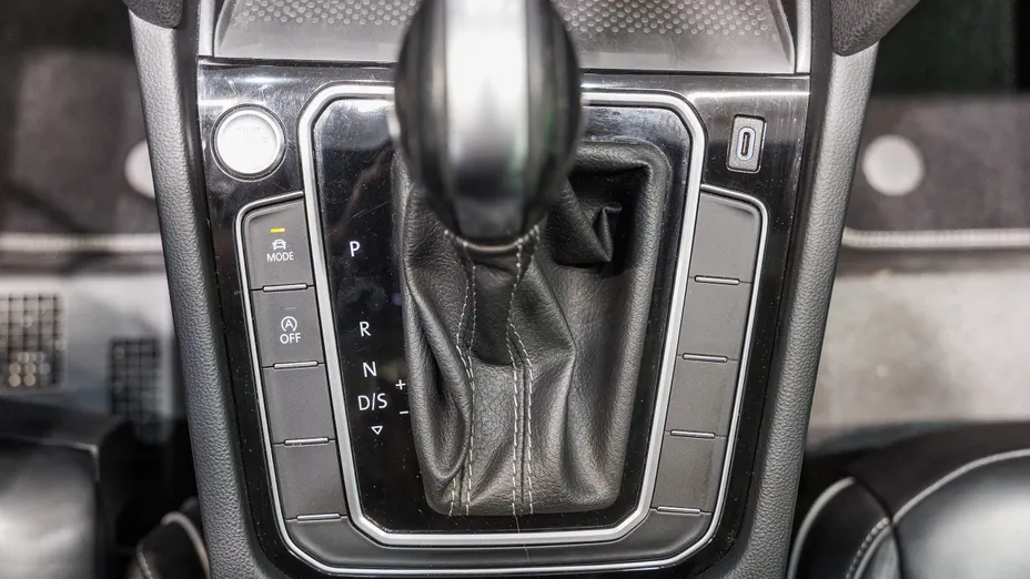 VOLKSWAGEN Arteon Arteon 2.0 TSI 4Motion R-Line DSG