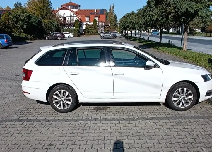 SKODA Octavia Octavia 1.8 TSI Edition EU6