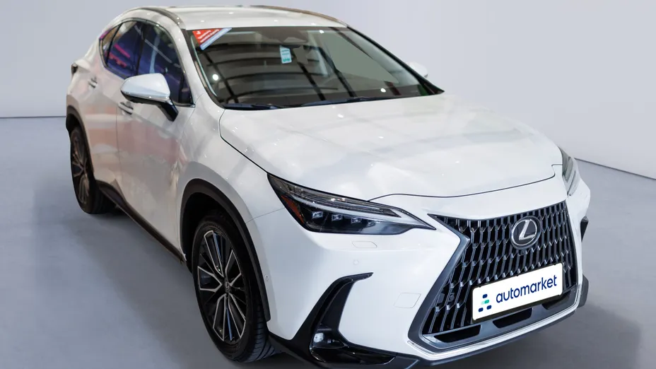 LEXUS NX NX 450h+ Omotenashi AWD