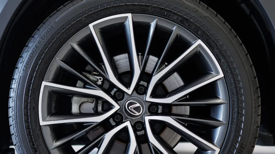 LEXUS NX NX 450h+ Omotenashi AWD