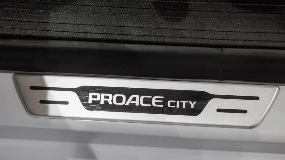 TOYOTA Proace City Proace City 1.5 D-4D Long 2,3t Active