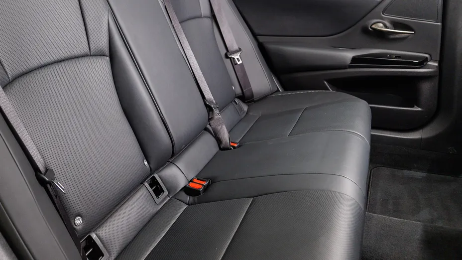 LEXUS ES ES 300h F Sport Design