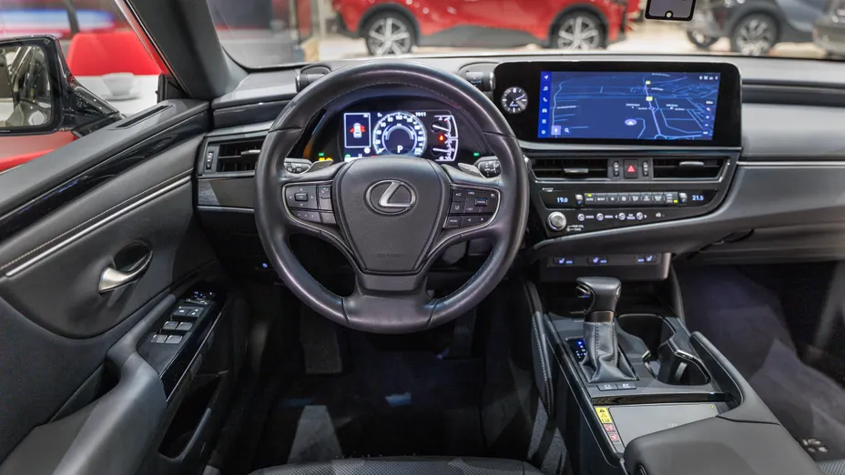 LEXUS ES ES 300h F Sport Design