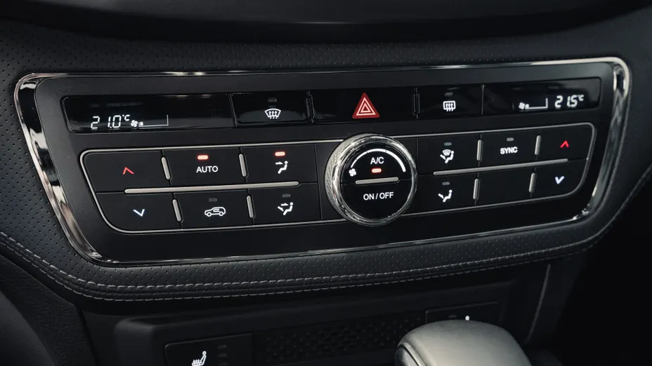 KGM / SSANGYONG Musso Musso Grand 2.2 e-XDi Quartz 4WD aut