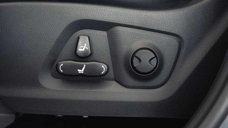 KGM / SSANGYONG Musso Musso Grand 2.2 e-XDi Quartz 4WD aut