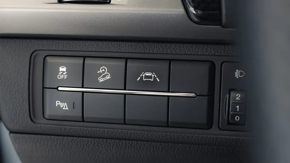 KGM / SSANGYONG Musso Musso Grand 2.2 e-XDi Quartz 4WD aut
