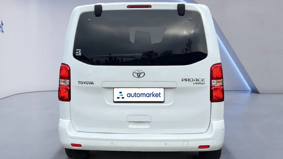 TOYOTA Proace Verso Proace Verso 2.0 D4-D Medium VIP Aut.