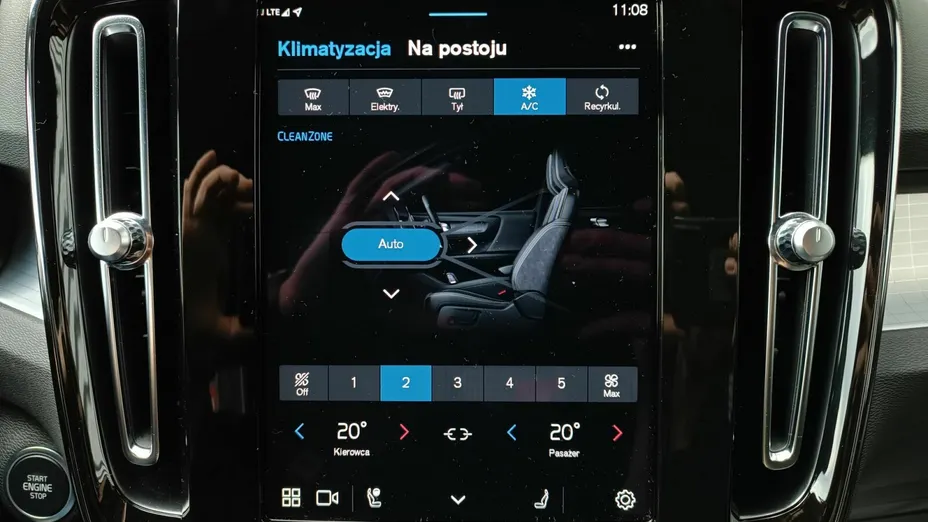 VOLVO XC40 XC40 B3 Plus Dark aut