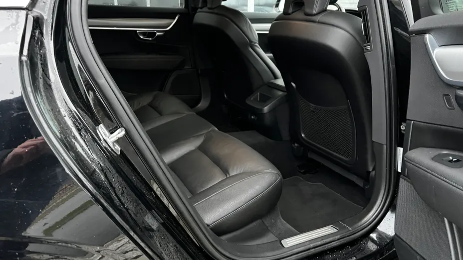 VOLVO V90 V90 D3 Momentum