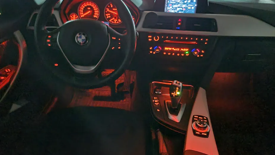 BMW Seria 3 316d Luxury Line aut