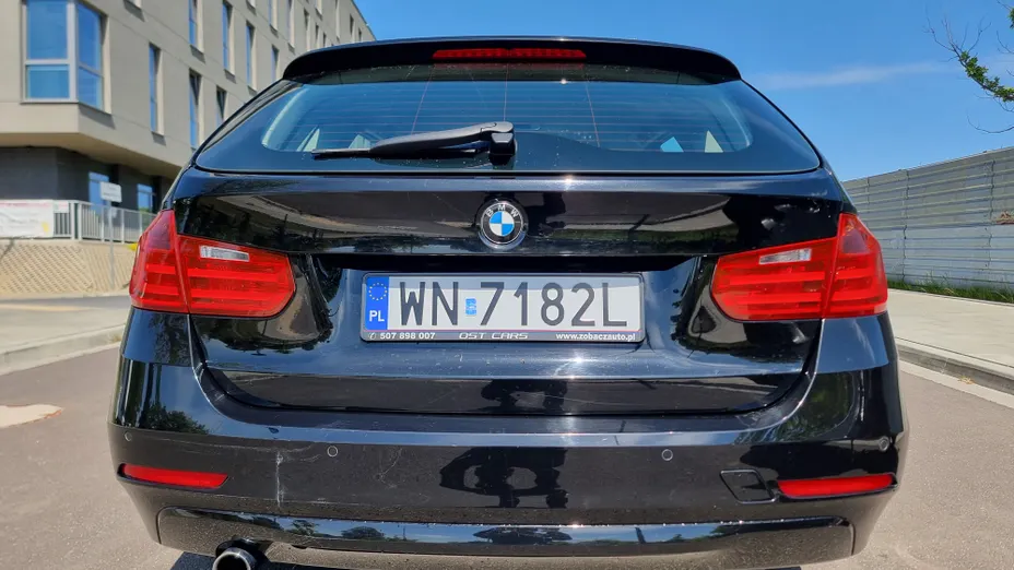 BMW Seria 3 316d Luxury Line aut