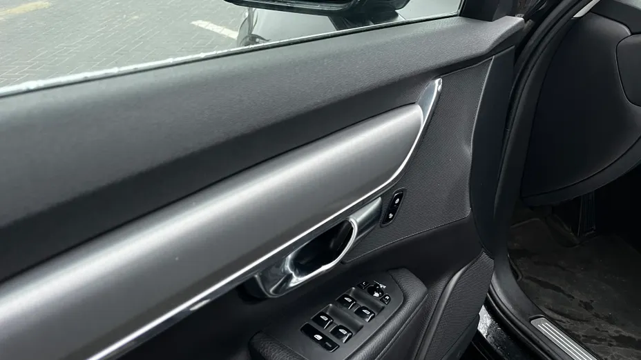 VOLVO V90 V90 D3 Momentum