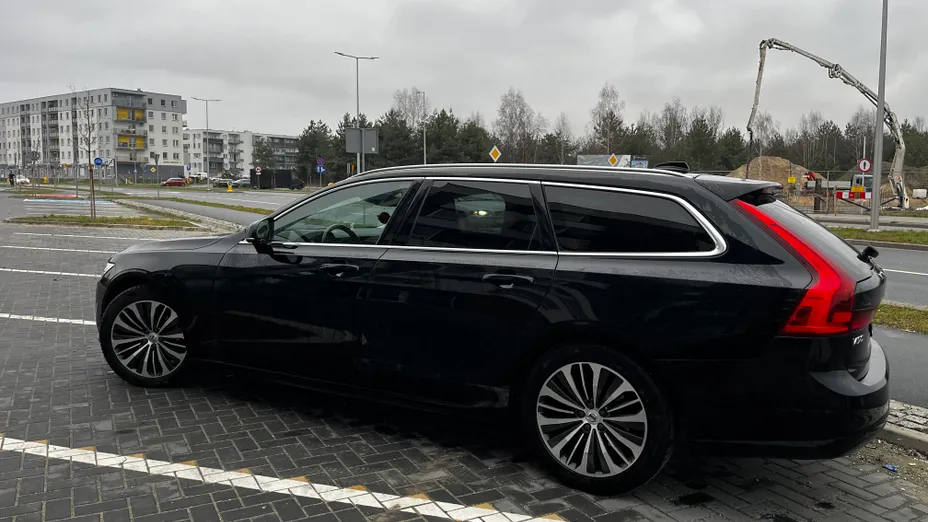 VOLVO V90 V90 D3 Momentum