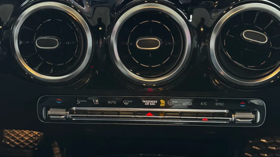 MERCEDES-BENZ GLA GLA 200 Business Edition