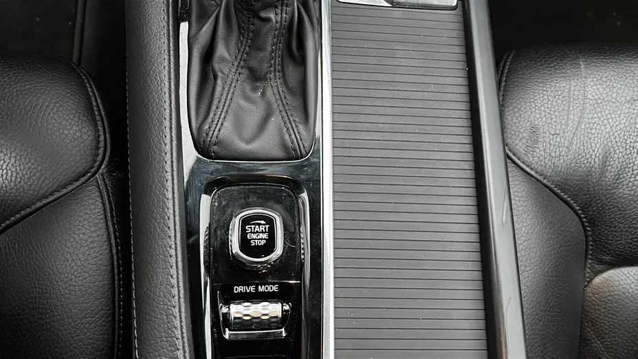 VOLVO V90 V90 D3 Momentum