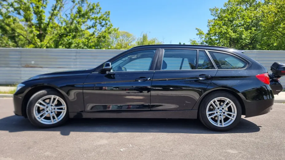 BMW Seria 3 316d Luxury Line aut