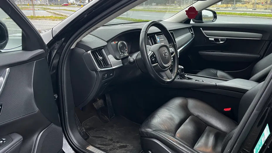 VOLVO V90 V90 D3 Momentum