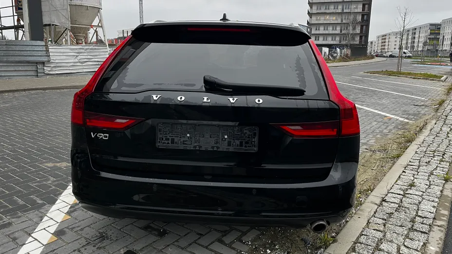 VOLVO V90 V90 D3 Momentum