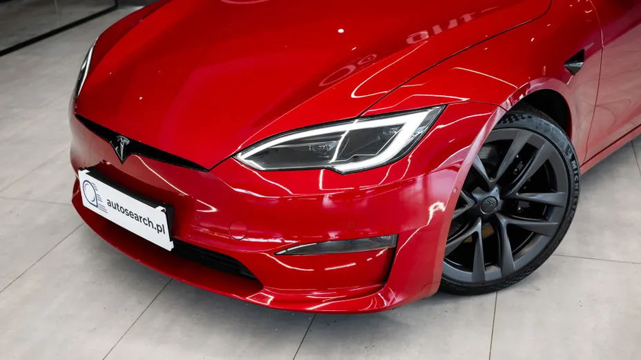 TESLA Model S S Plaid