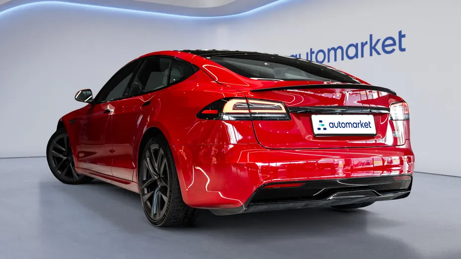 TESLA Model S S Plaid