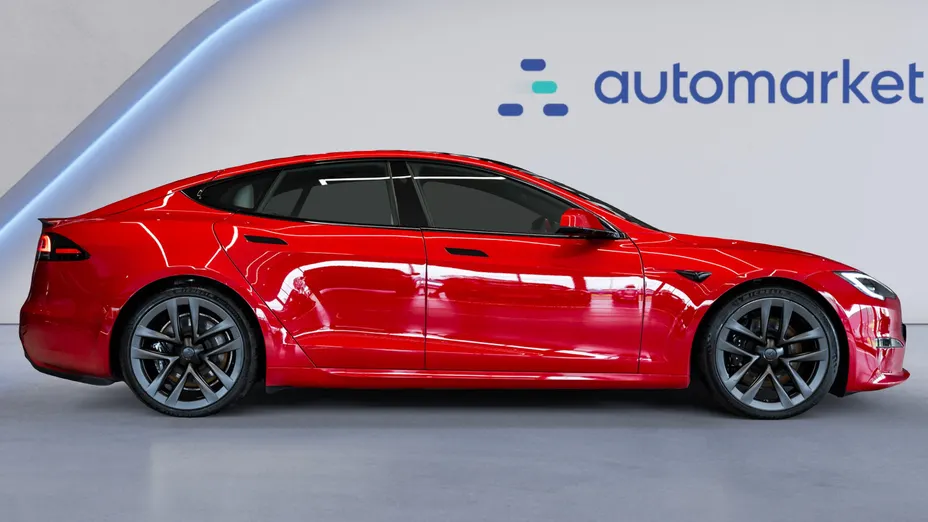 TESLA Model S S Plaid