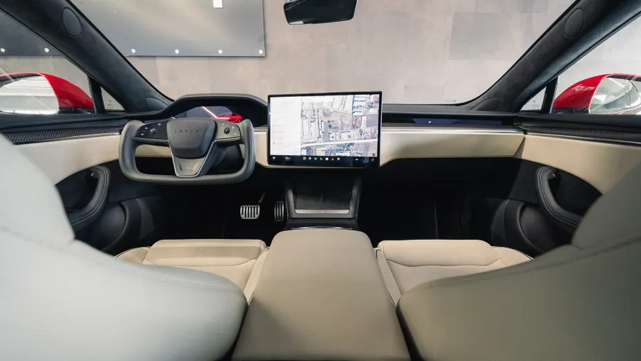 TESLA Model S S Plaid
