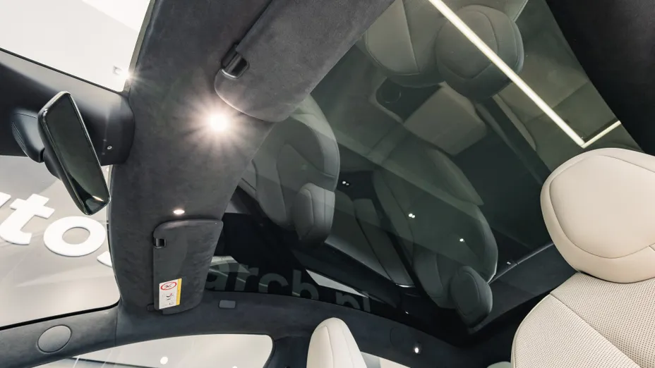 TESLA Model S S Plaid