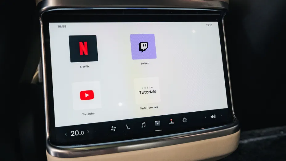 TESLA Model S S Plaid