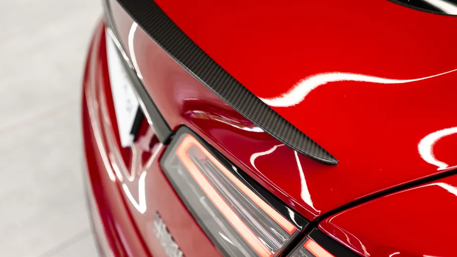 TESLA Model S S Plaid
