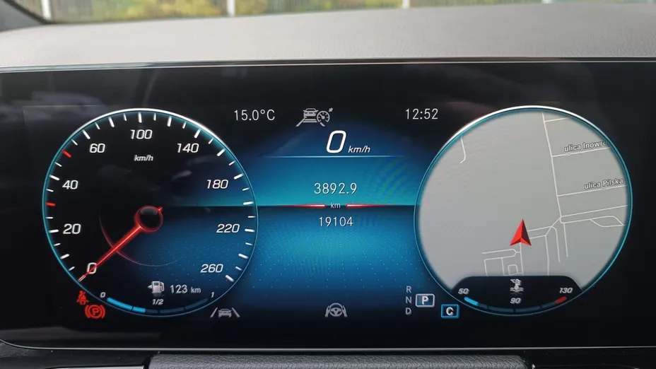 MERCEDES-BENZ GLA GLA 200 AMG Line