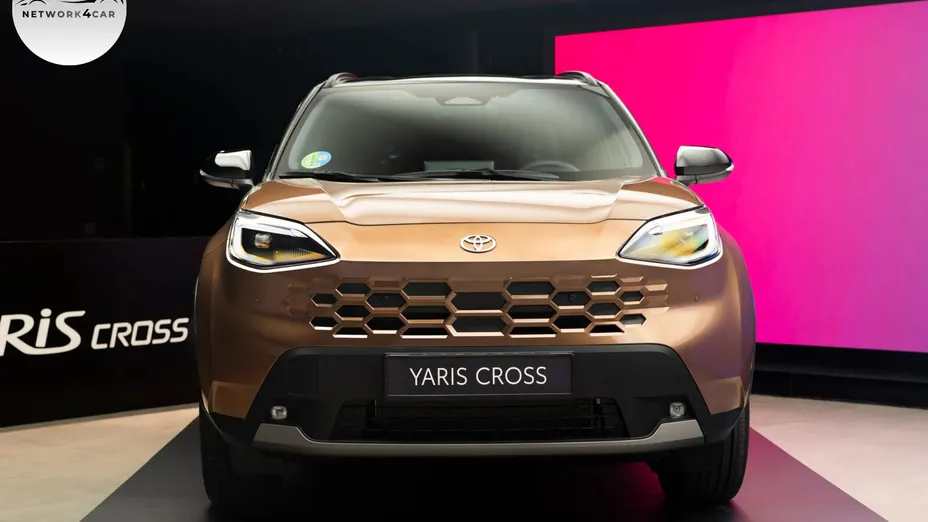TOYOTA Yaris Cross -