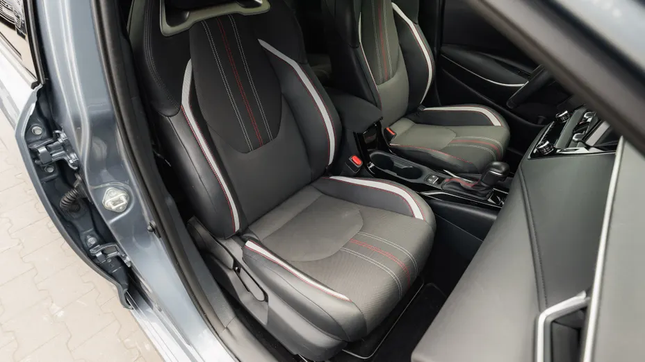 TOYOTA Corolla Corolla 1.8 Hybrid GPF GR Sport