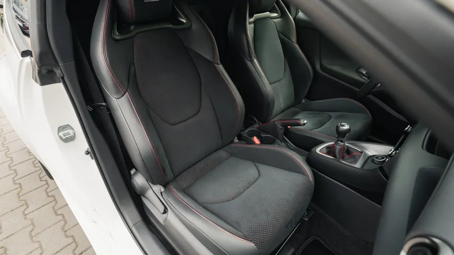 TOYOTA Yaris GR Yaris 1.6 Dynamic