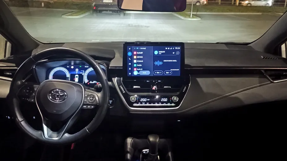 TOYOTA Corolla Corolla 2.0 Hybrid Selection