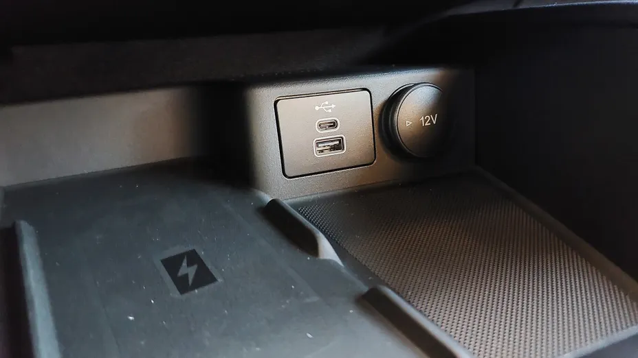 FORD Kuga Kuga 2.5 FHEV FWD ST-Line X eCVT Nowy