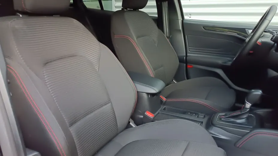 FORD Focus Focus 1.0 EcoBoost mHEV ST-Line X aut