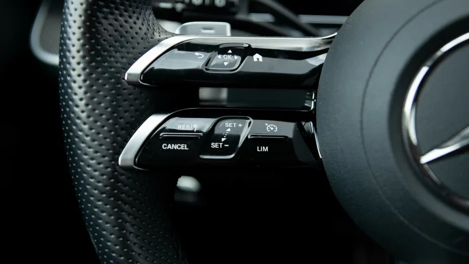 MERCEDES-BENZ C Klasa C 200 mHEV AMG