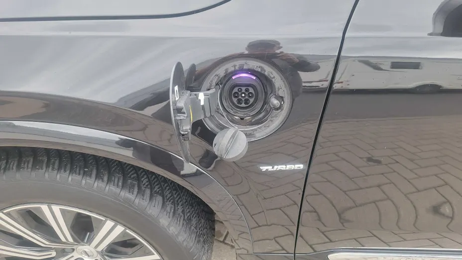 VOLVO XC90 -
