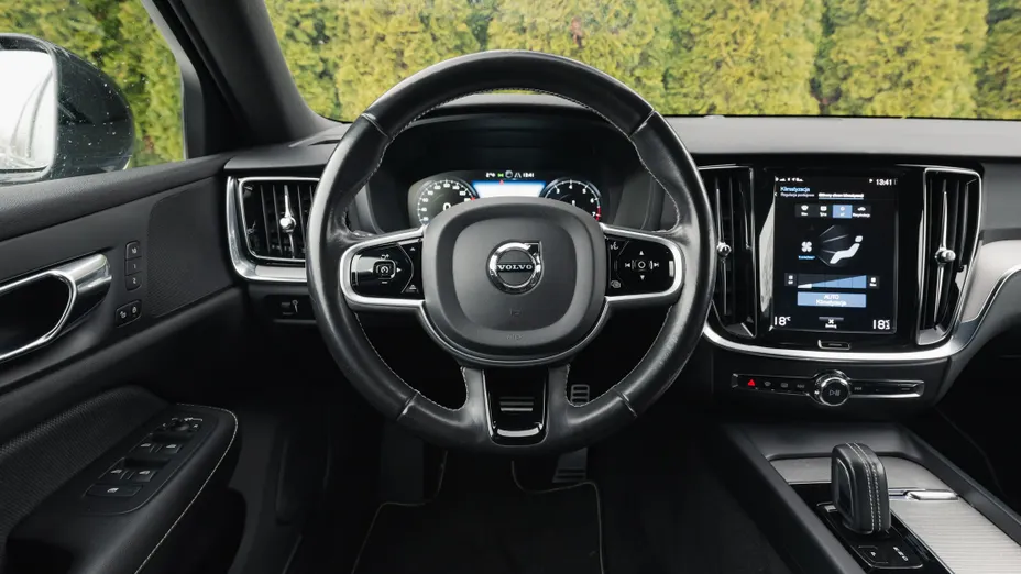 VOLVO S60 S60 B5 B R-Design aut