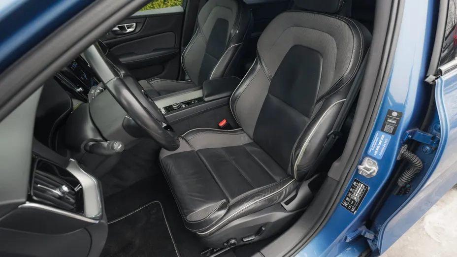 VOLVO S60 S60 B5 B R-Design aut