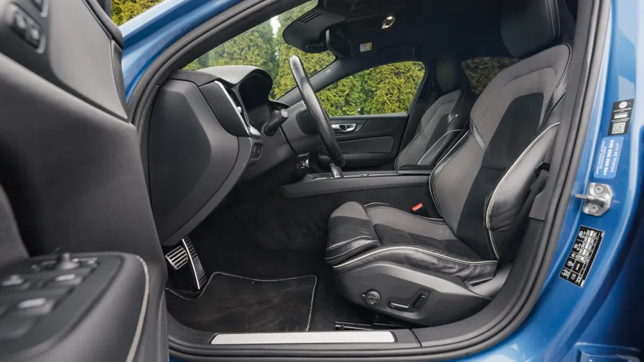 VOLVO S60 S60 B5 B R-Design aut