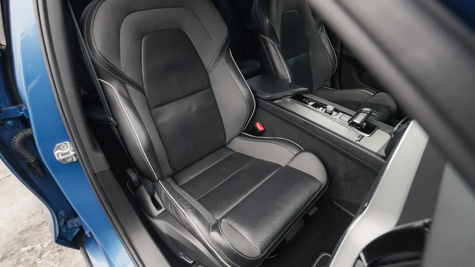 VOLVO S60 S60 B5 B R-Design aut