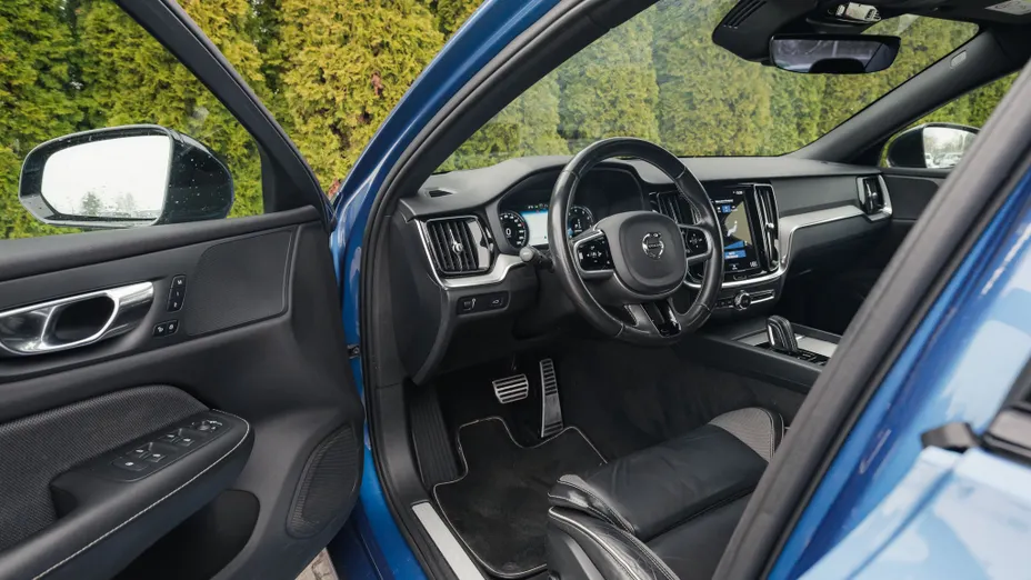 VOLVO S60 S60 B5 B R-Design aut