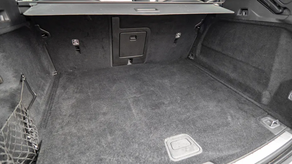 VOLVO XC60 XC60 B4 D AWD R-Design aut