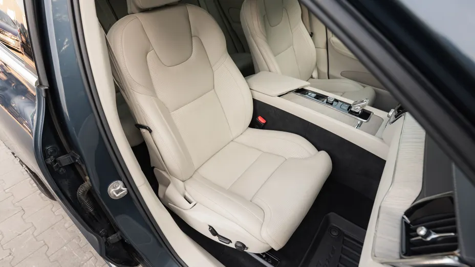 VOLVO XC60 XC60 B4 D AWD Inscription aut